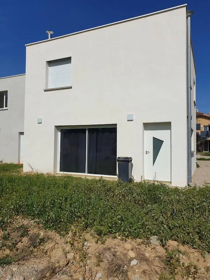 Maison A Hotel Saint-Jean-de-Thurigneux Guest house